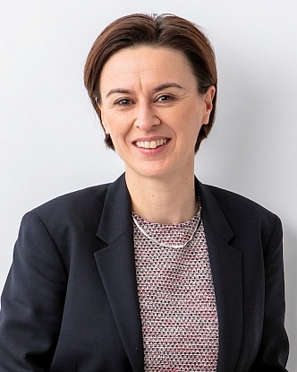 Rebecca Snow headshot