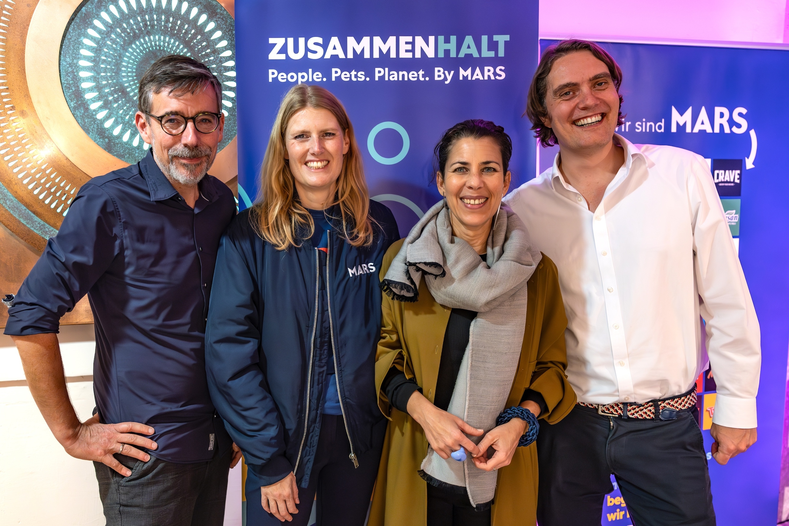 Zusammen Halt Pressefoto