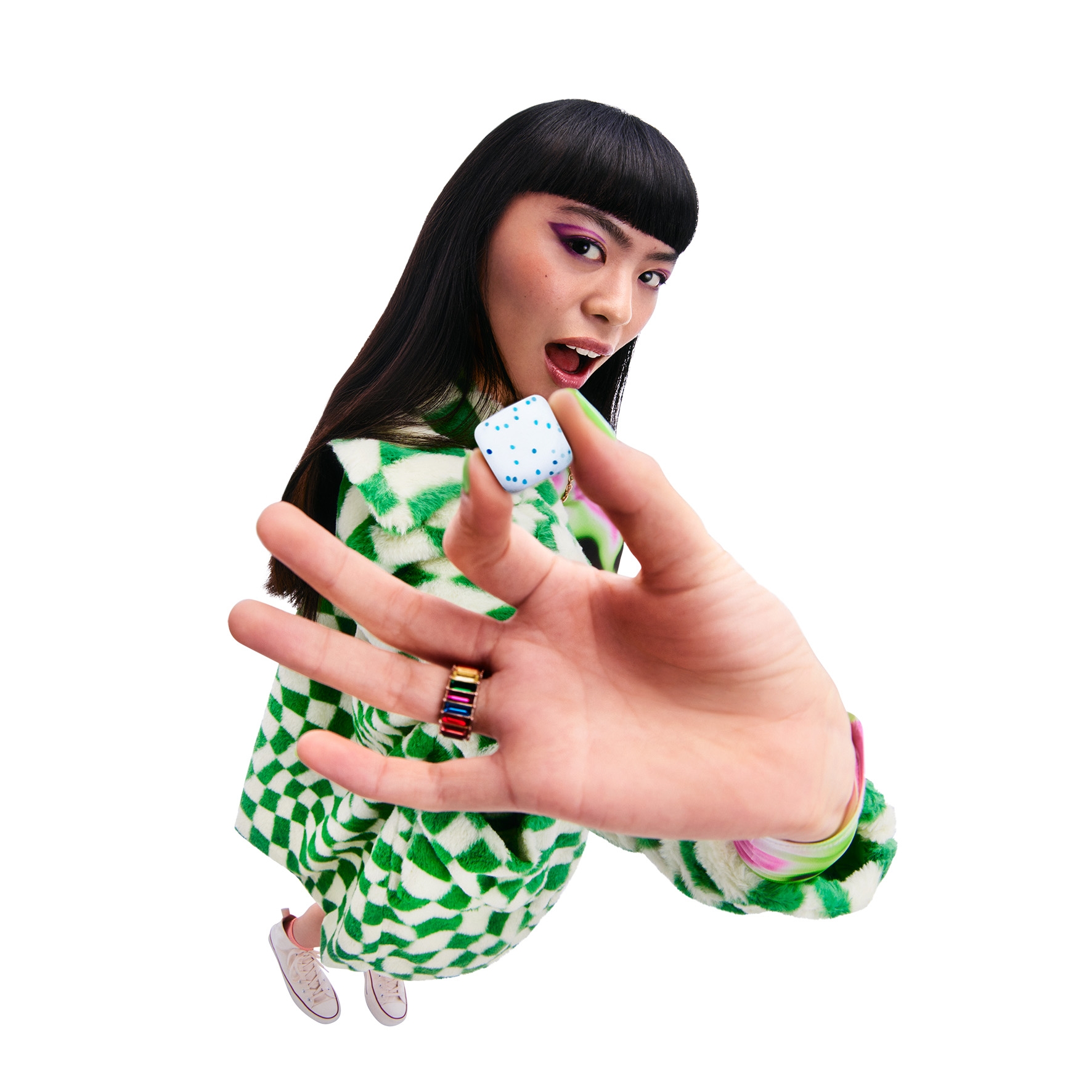 EXTRA Refreshers Lifestyle Shot 1