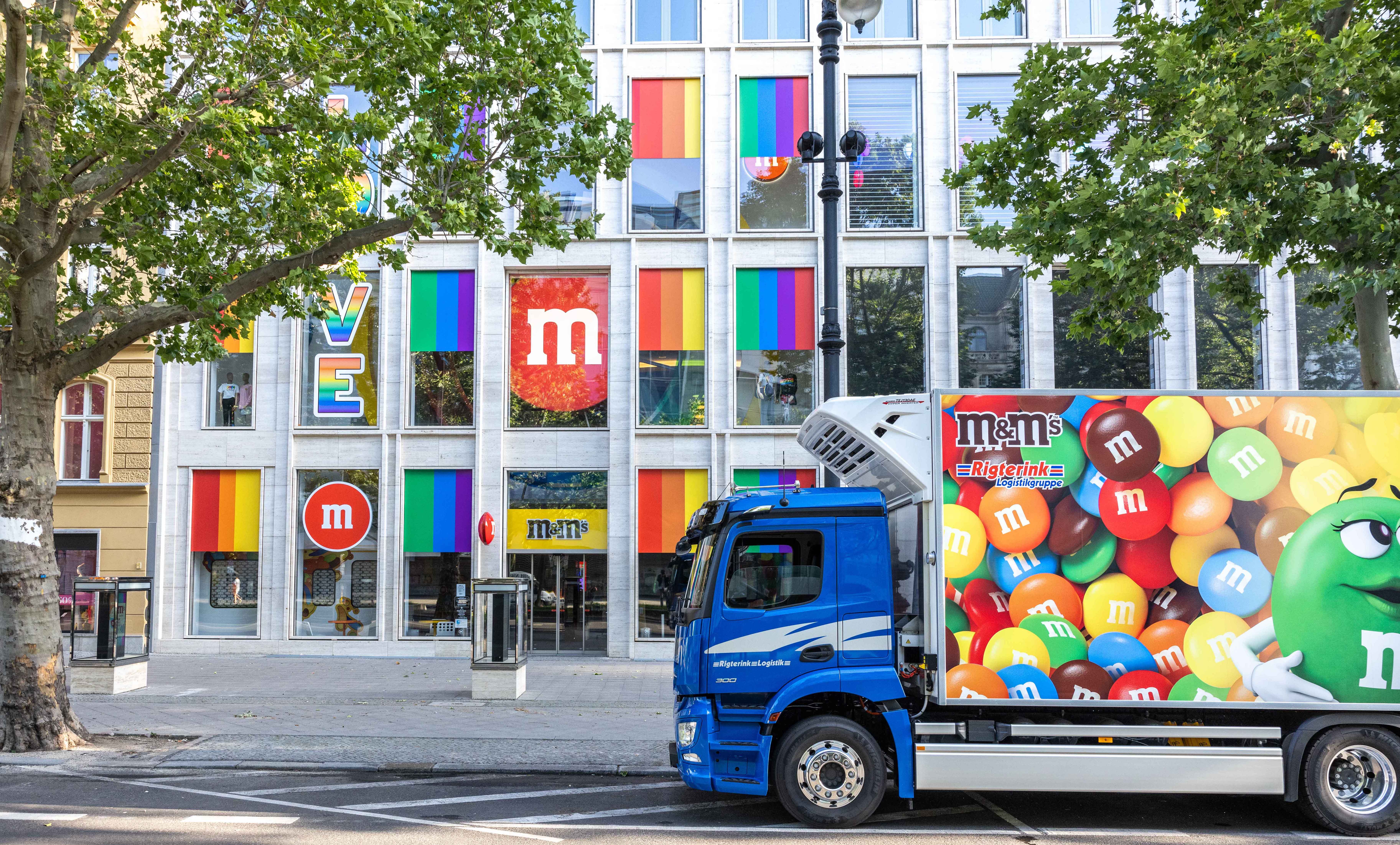 Mars 230627_Mars_MMs_Store.jpg