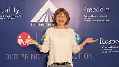 Nici Bush Hero Image