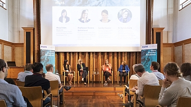 Fostering collaboration between scientists at the Lindau meetings. 